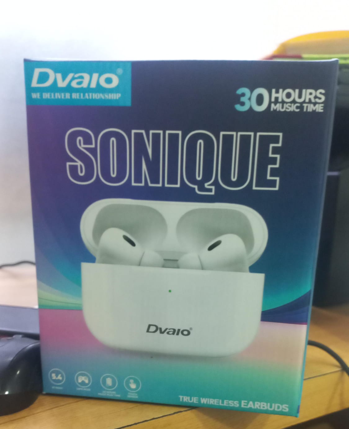 Dvaio Sonique TWS with 30hrs playtime - White